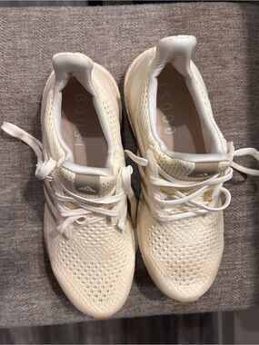 adidas Women’s Cream/Off-White BOOST Sneakers